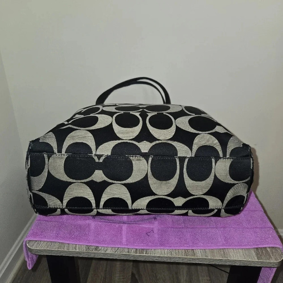 Coach Signature Tote Purse - Picture 9 of 16
